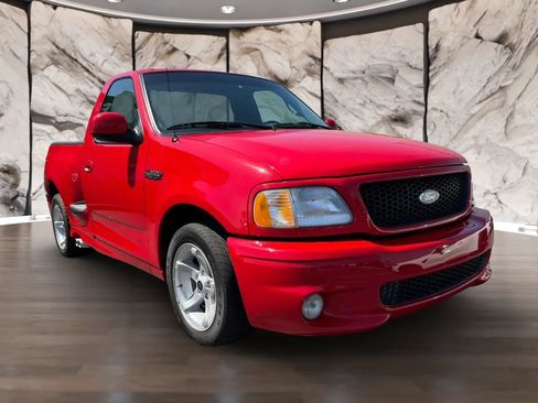 Used 2000 Ford F150 Lightning RWD image 3