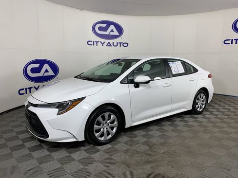Used 2024 Toyota Corolla LE image 7