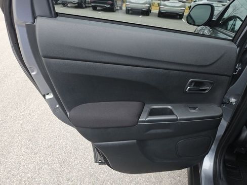 Used 2024 Mitsubishi Outlander Sport SE image 13