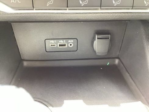 Used 2023 Nissan Sentra SV FWD image 14