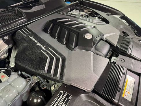 Used 2019 Lamborghini Urus image 47