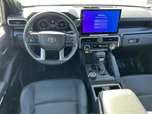 Used 2025 Toyota 4Runner Limited image 19