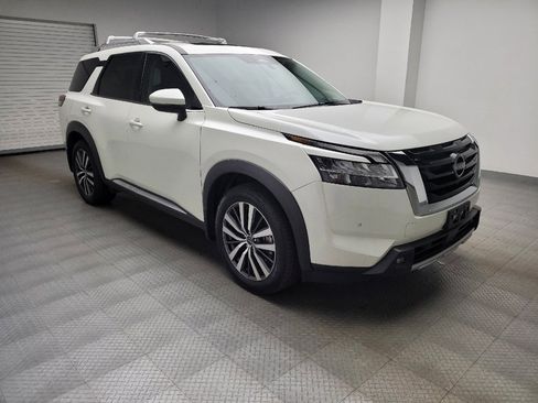 Used 2022 Nissan Pathfinder Platinum w/ Cargo Package AWD/4WD image 13