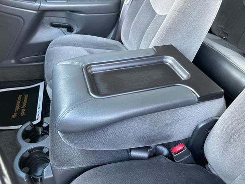 Used 2005 GMC Sierra 1500 SLE w/ Light Duty Power Package image 34