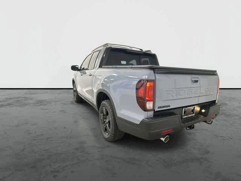 New 2026 Honda Ridgeline Black Edition image 2