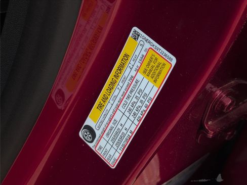 New 2026 Chevrolet Traverse LT w/ Sun and Wheel Package FWD image 15