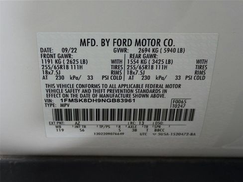 Used 2022 Ford Explorer XLT w/ Equipment Group 202A AWD/4WD image 31