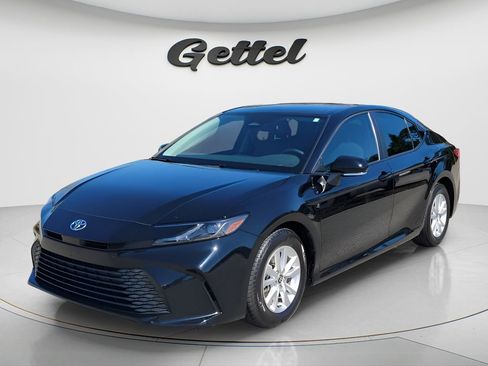 Certified 2025 Toyota Camry LE image 2