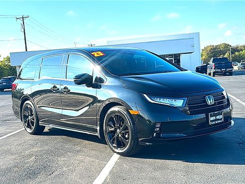 Used 2023 Honda Odyssey Sport image 10