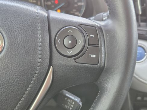 Used 2016 Toyota RAV4 XLE image 29