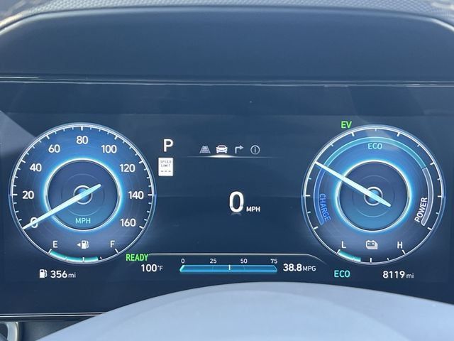 Certified 2025 Hyundai Elantra SEL FWD image 33