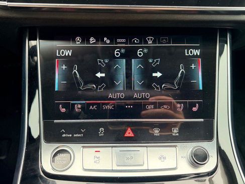 Used 2023 Audi Q8 Prestige AWD/4WD image 36