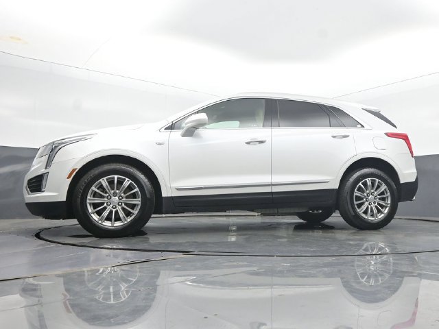 Used 2017 Cadillac XT5 Luxury w/ Driver Awareness Package AWD/4WD image 45