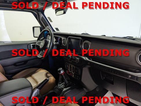 Used 2021 Jeep Wrangler Unlimited Rubicon AWD/4WD image 16