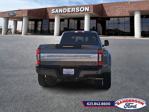 Used 2022 Ford F350 Platinum image 4