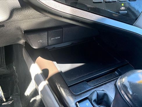 Used 2024 Toyota Camry SE FWD image 30