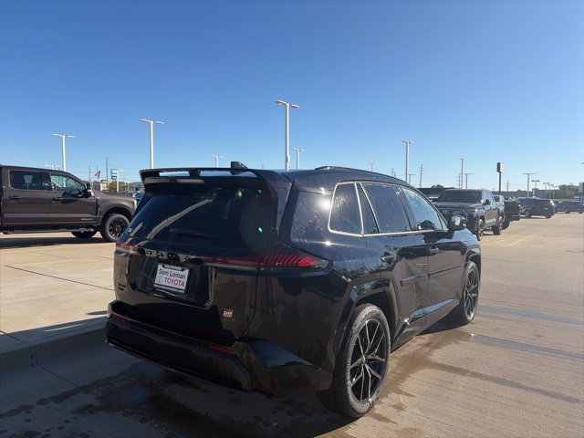 Used 2026 Toyota RAV4 AWD Plug-in Hybrid image 7