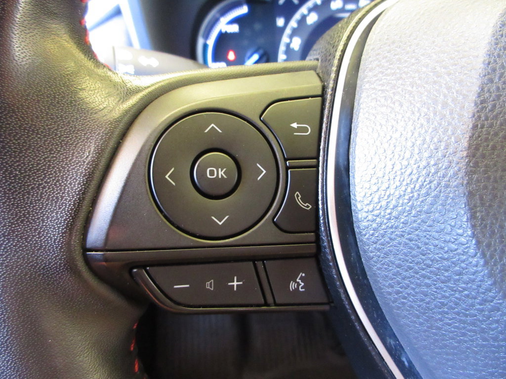 Used 2022 Toyota RAV4 XSE AWD/4WD image 16