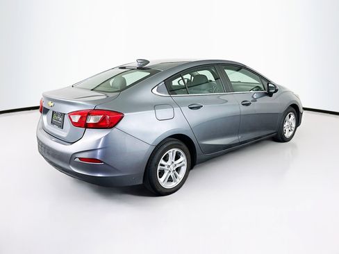 Used 2018 Chevrolet Cruze LT FWD image 9