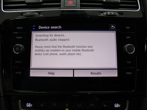 Used 2018 Volkswagen Golf R 4-Door image 39