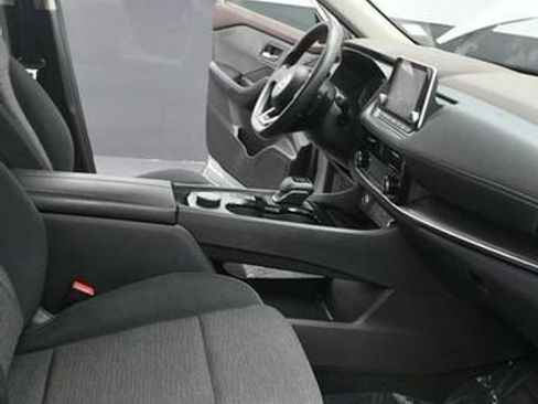 Used 2021 Nissan Rogue SV AWD/4WD image 10