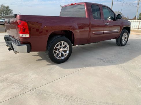 Used 2013 GMC Sierra 1500 SLE image 2