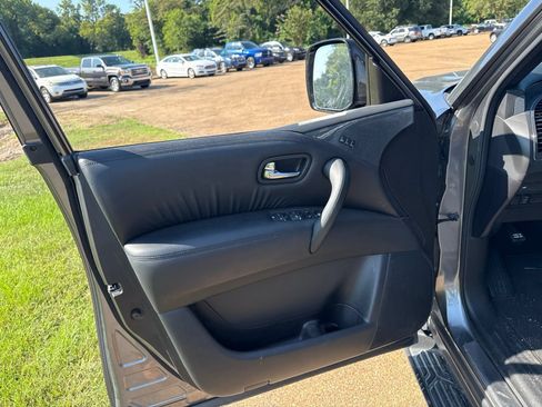 Used 2021 Nissan Armada SL w/ Midnight Edition Package RWD image 13