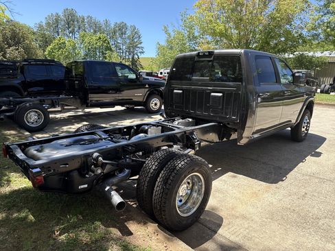 New 2026 RAM 3500 Big Horn AWD/4WD image 9