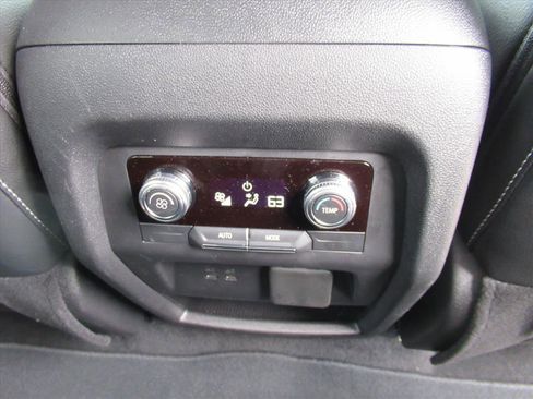 Used 2025 GMC Acadia Elevation image 15