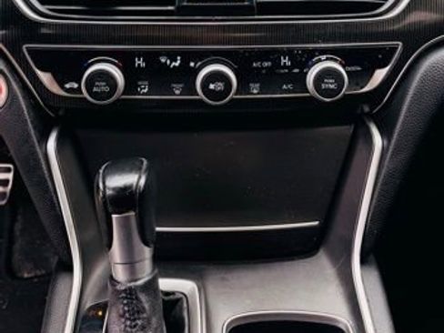 Used 2020 Honda Accord Sport image 11