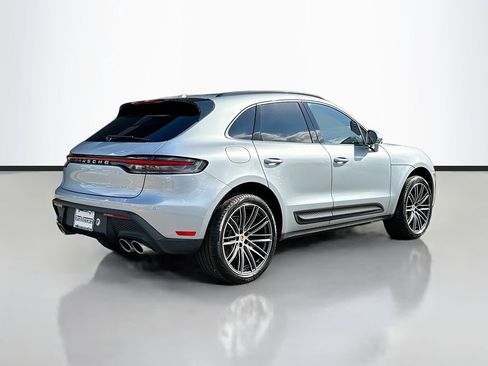 Certified 2026 Porsche Macan AWD/4WD image 9