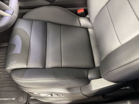 Certified 2026 Porsche Cayenne AWD/4WD image 15
