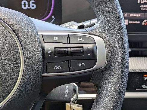 Used 2025 Kia Sportage LX FWD image 25
