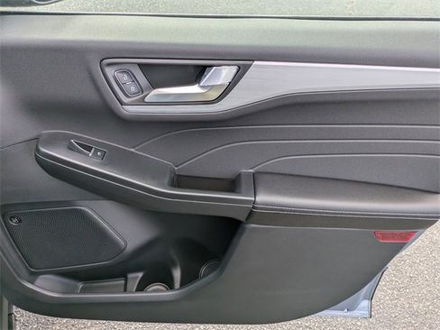 New 2025 Ford Escape SE w/ PHEV Premium Package image 37