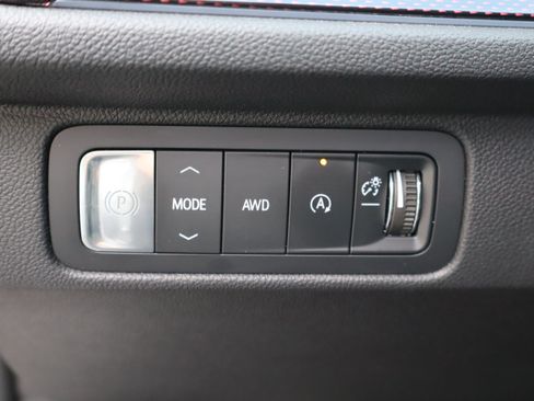 Used 2024 Chevrolet Traverse RS AWD/4WD image 20