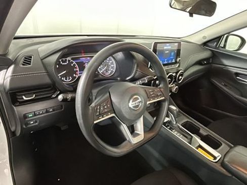 Used 2023 Nissan Sentra SV FWD image 14
