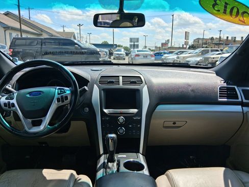 Used 2017 Chevrolet Impala LT FWD image 26
