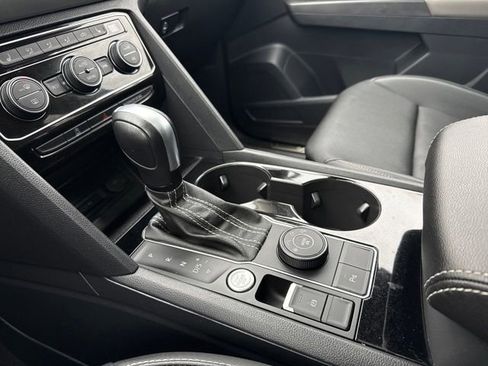 Used 2022 Volkswagen Atlas SE w/ Panoramic Sunroof Package image 19