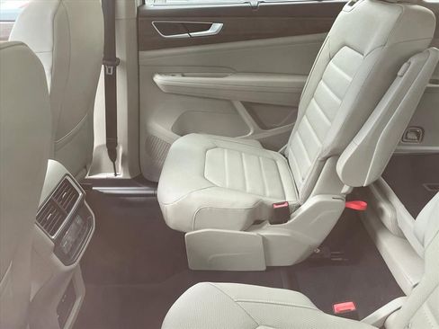 New 2026 Volkswagen Atlas SEL image 3