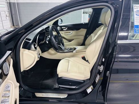 Used 2021 Mercedes-Benz C 300 Sedan image 21