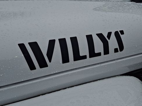 Used 2021 Jeep Gladiator Sport image 29