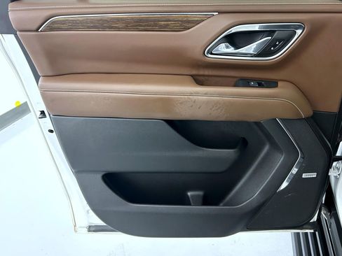 Used 2023 Chevrolet Suburban High Country AWD/4WD image 23