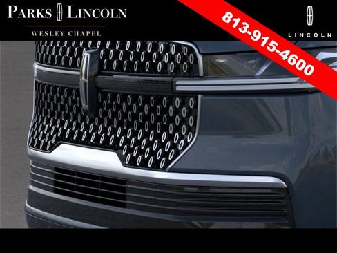 New 2026 Lincoln Navigator Reserve image 17
