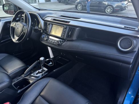 Used 2017 Toyota RAV4 Limited image 28