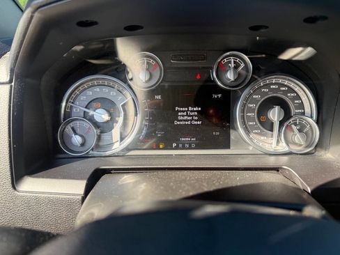 Used 2014 RAM 1500 Limited RWD image 10