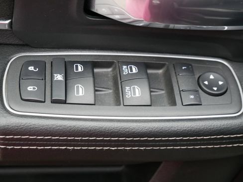 Used 2022 RAM 2500 Laramie AWD/4WD image 15