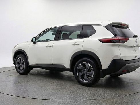 Used 2025 Nissan Rogue SV FWD image 6