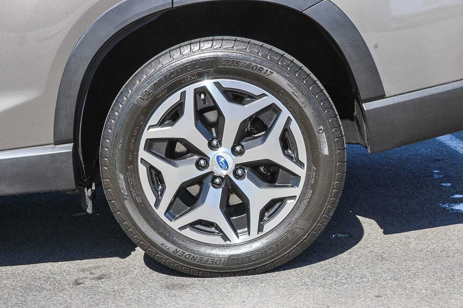 Used 2021 Subaru Forester Premium AWD/4WD image 10