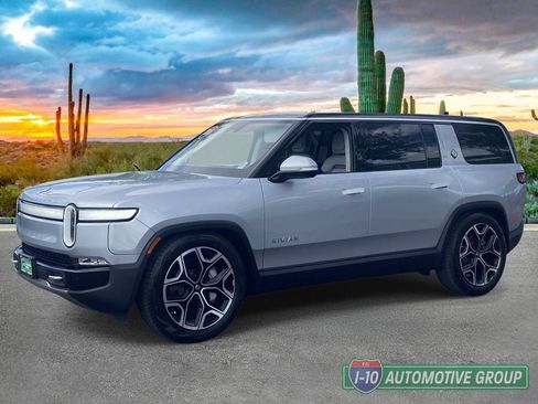 Used 2024 Rivian R1S Adventure AWD/4WD image 7