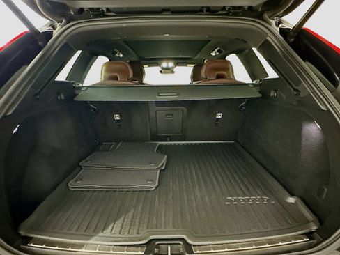 Used 2023 Volvo XC60 B5 Plus w/ Climate Package image 31